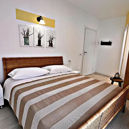 Residenza Delfina Apartment Canale Monterano